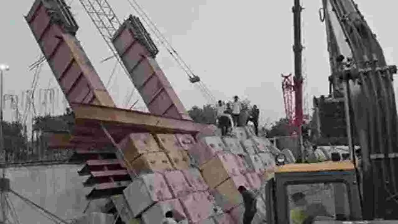 Bridge collapse: కుప్పకూలిన బుల్లెట్ ట్రైన్ అండర్ కన్‌స్ట్రక్షన్ బ్రిడ్జి 