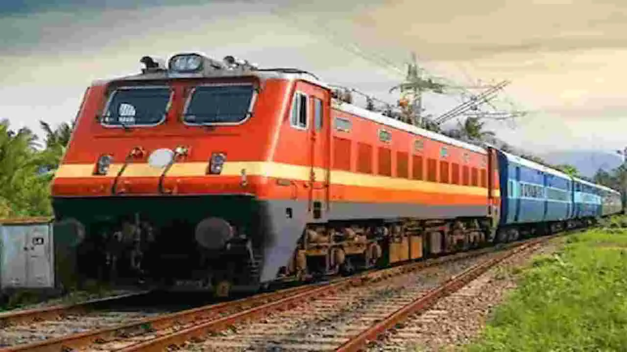 Trains: కొన్ని రైళ్లు రద్దు.. మరికొన్ని దారి మళ్లింపు.. కారణం ఏంటంటే.. 