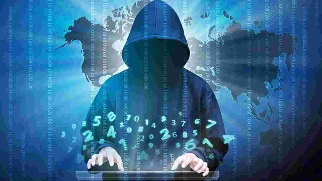 Cyber ​​criminals: పార్శిల్‌లో చట్టవ్యతిరేక వస్తువులంటూ బెదిరింపు రూ.6.90 లక్షలు కాజేశారు..