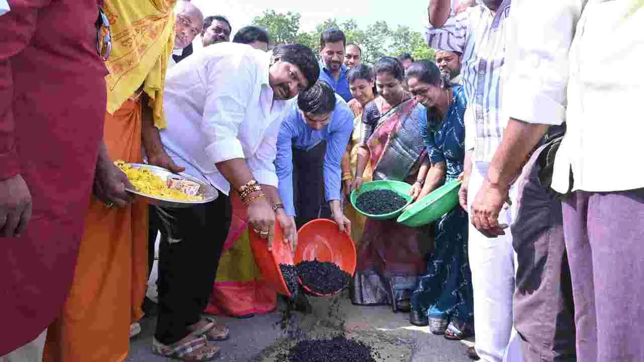 గుంతల్లేని రోడ్లే ధ్యేయం