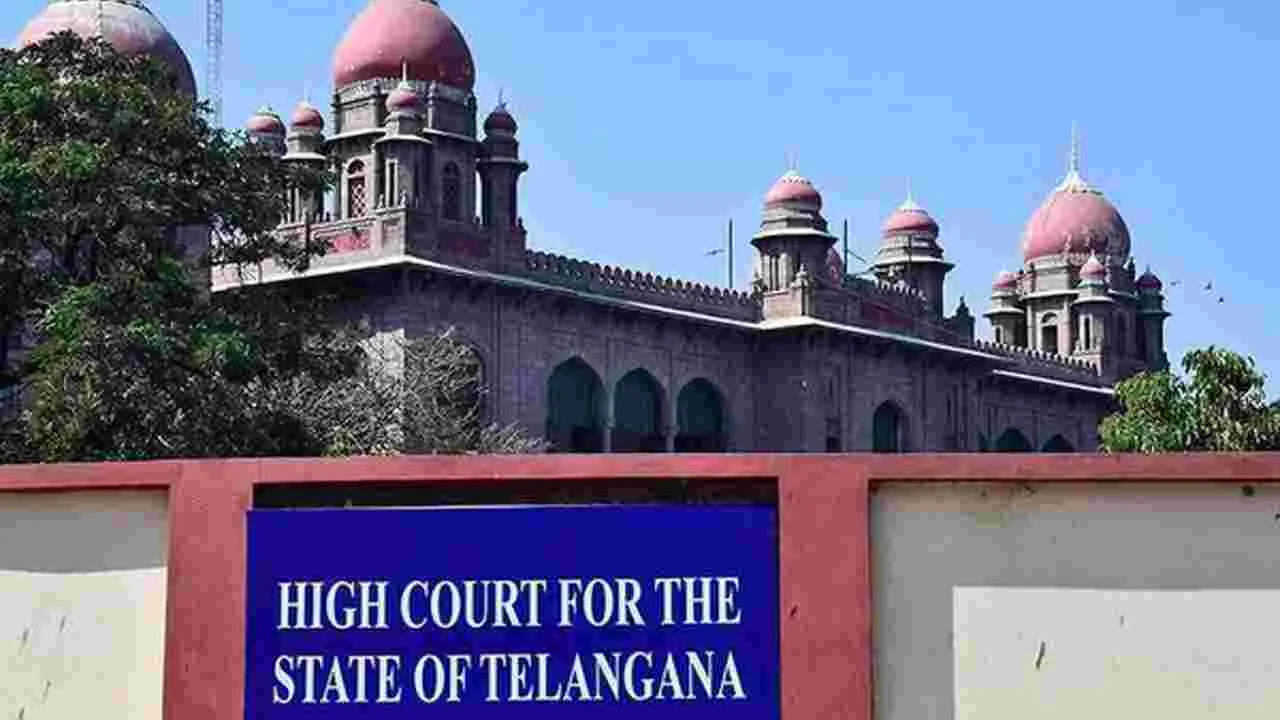 Telangana: అసెంబ్లీ కార్యదర్శికి ఆ అర్హత లేదు..