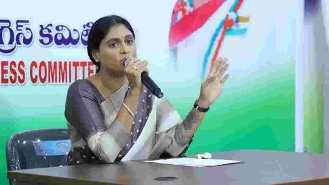 YS Sharmila:   ఆ సమస్యలను పట్టించుకోరా అని మండిపాటు