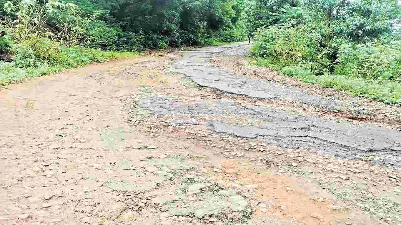 రహదారుల కష్టాలకు చెక్‌