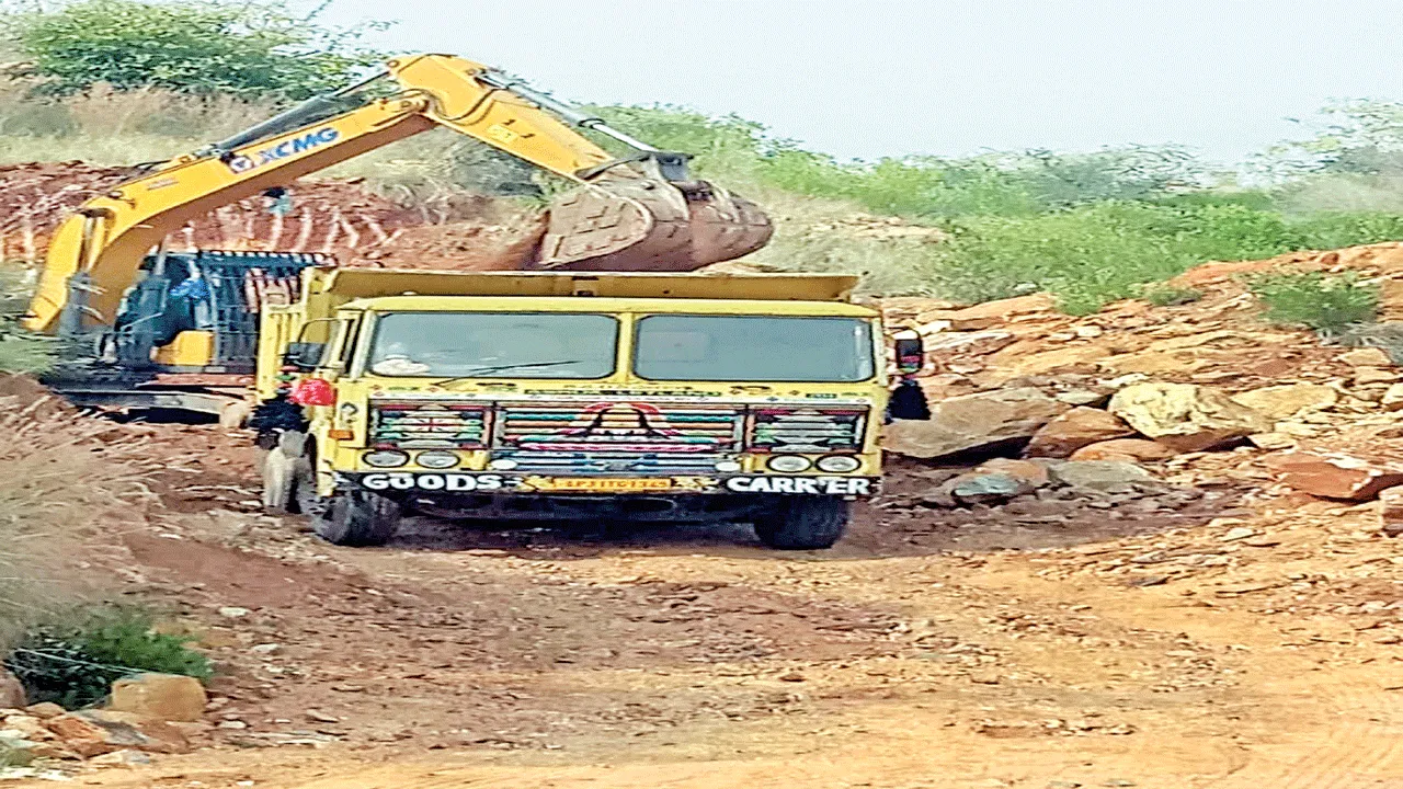 రైతులకు గరుసు దొంగల బెడద