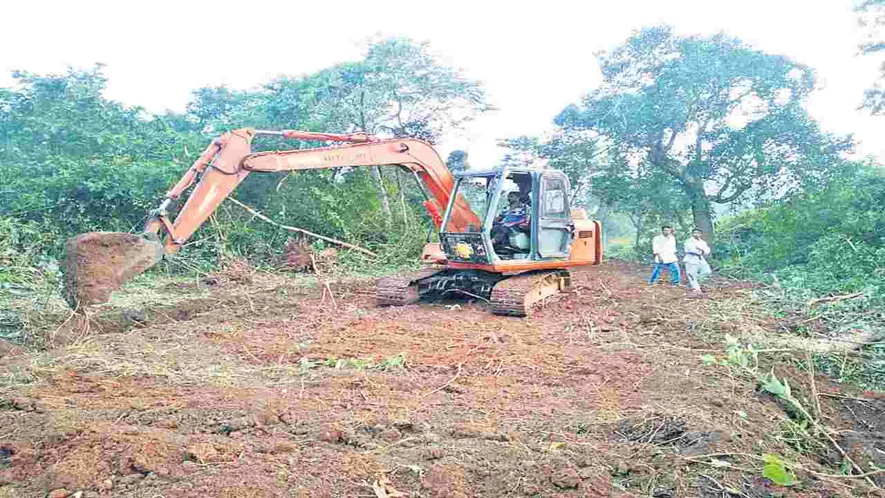 పది గ్రామాలకు తీరనున్న డోలి మోతలు