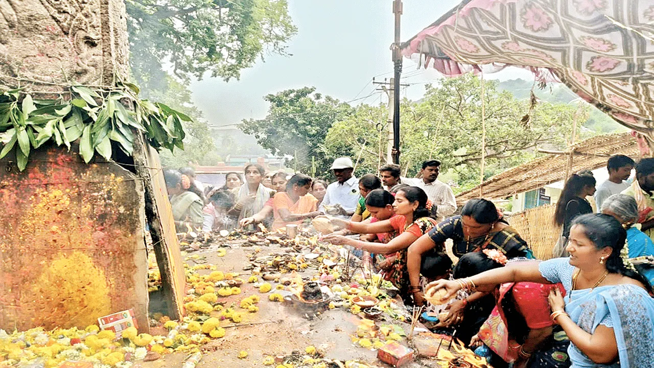 శివనామ స్మరణతో మార్మోగిన ఆలయాలు