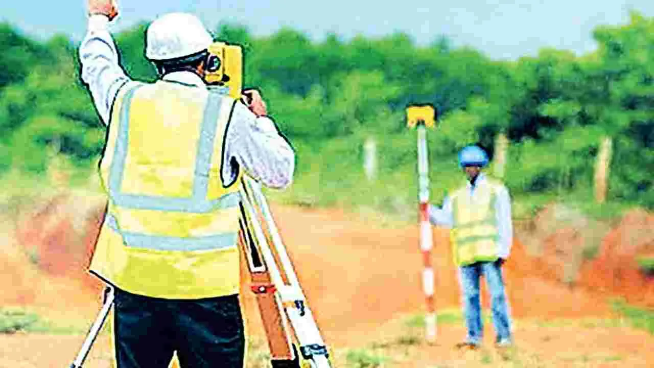 రీసర్వేపై కుప్పలు తెప్పలుగా దరఖాస్తులు