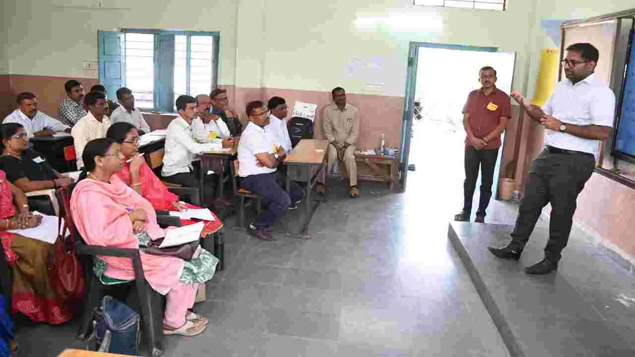 అభ్యాసన సామర్థ్యాల పెంపునకు కృషి చేయాలి 