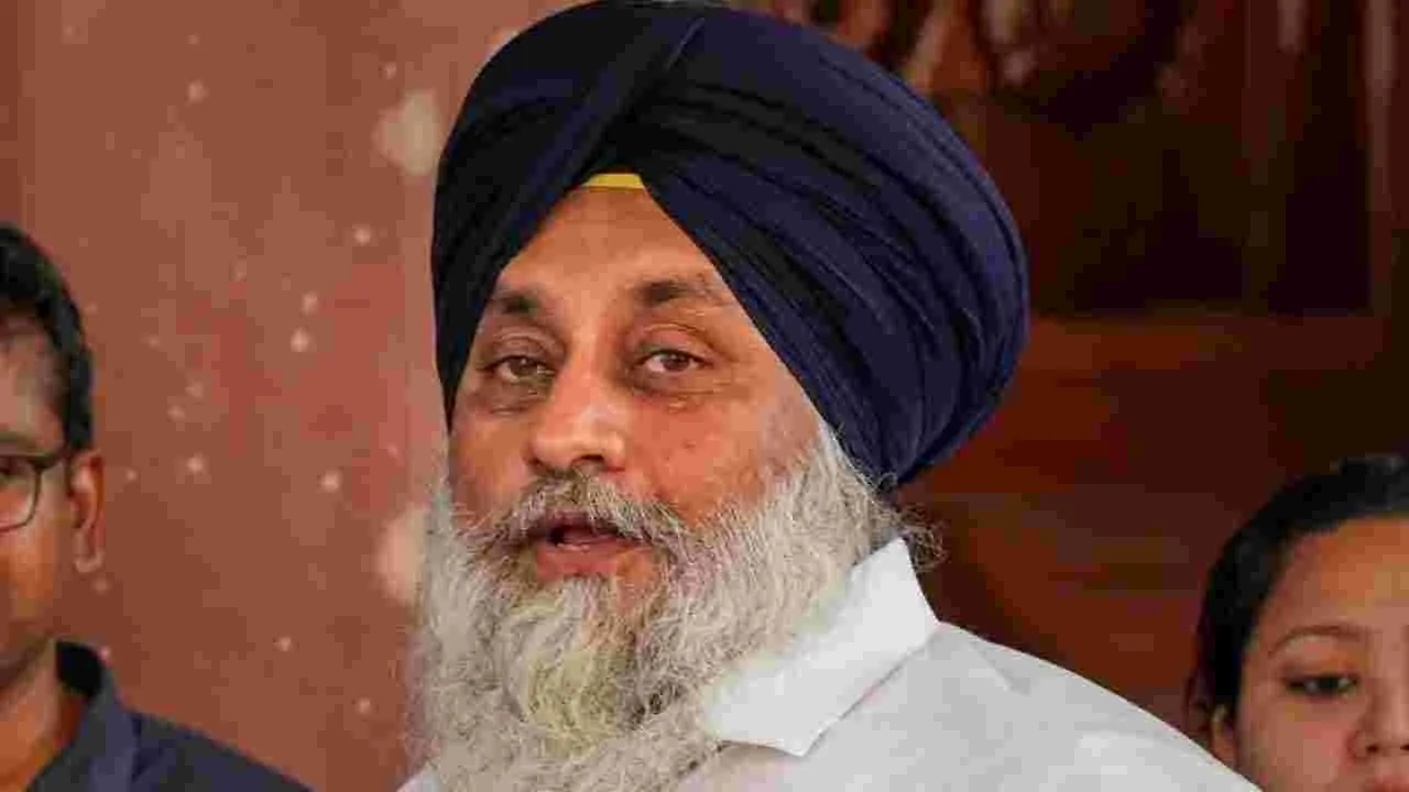 Sukhbir Singh Badal: 'సాద్' అధ్యక్ష పదవికి సుఖ్‌బీర్ సింగ్ రాజీనామా