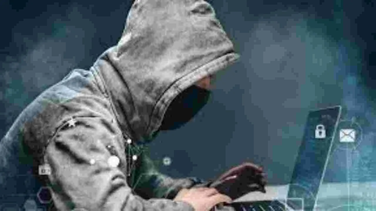 Cyber Fraud ఈ-నేరగాళ్లకు ఝలక్ ఇచ్చిన ఉద్యోగి