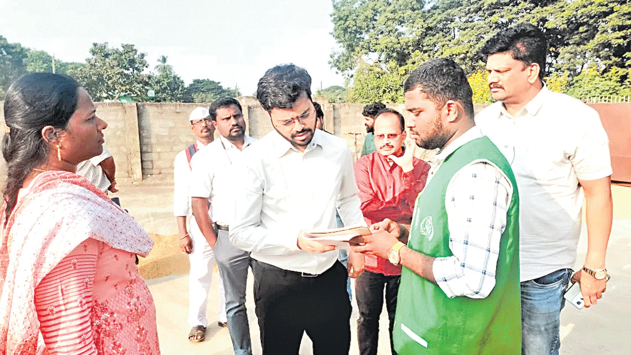 ధాన్యం కొనుగోలుకు ప్రత్యేక వాట్సాప్‌ నంబరు