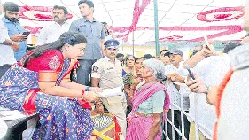 	పేదల కష్టాలు తీర్చడానికి ప్రాధాన్యం