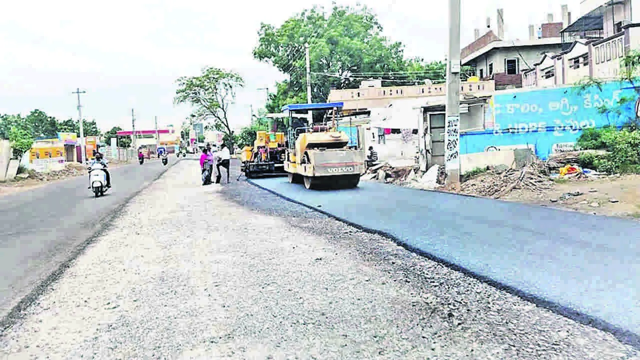 ROAD : దుమ్ము, ధూళికి చెక్‌..!