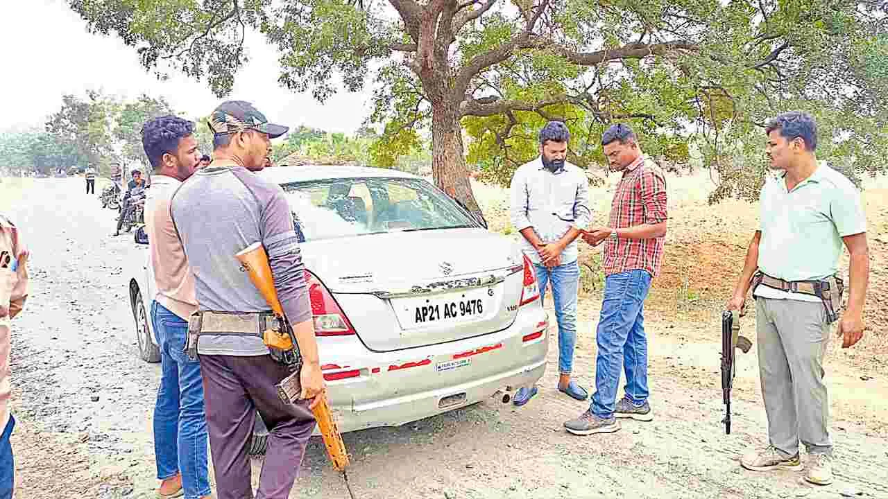 Mulugu: నెత్తురోడిన అడవి 