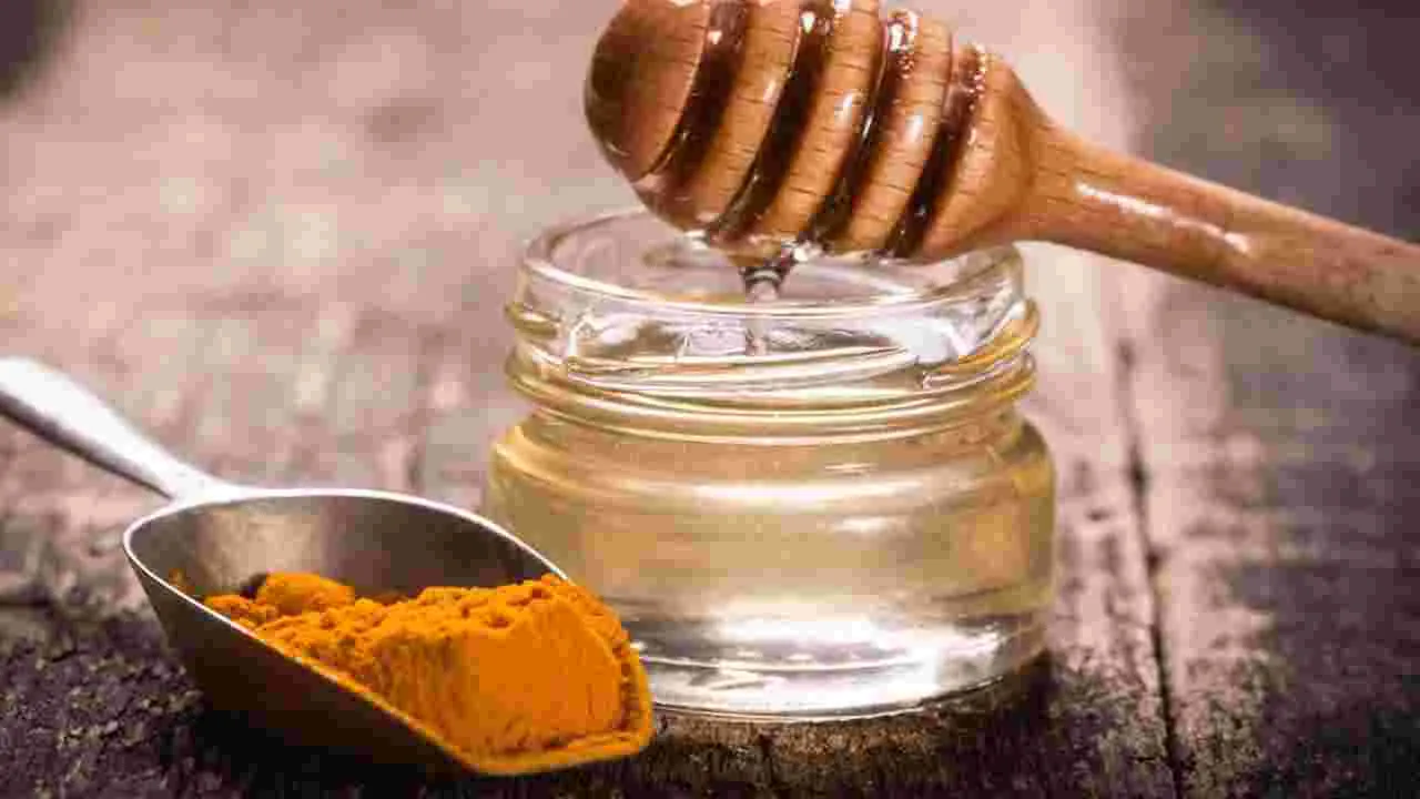 Turmeric In Winter: చలికాలంలో పసుపును ఇలా వాడితే ఆరోగ్యానికి ఢోకా ఉండదు!