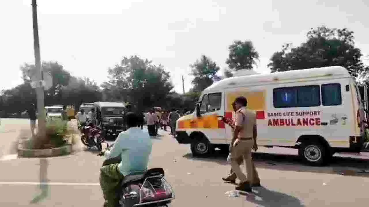 Road Accident: ఘోర రోడ్డు ప్రమాదం.. సీఎం చంద్రబాబు దిగ్భ్రాంతి..