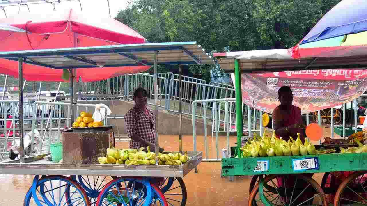 Fengal Cyclone: ఏపీలో ఫెంగల్ తుఫాను బీభత్సం.. ఈ జిల్లాల్లో భారీవర్షాలు ...