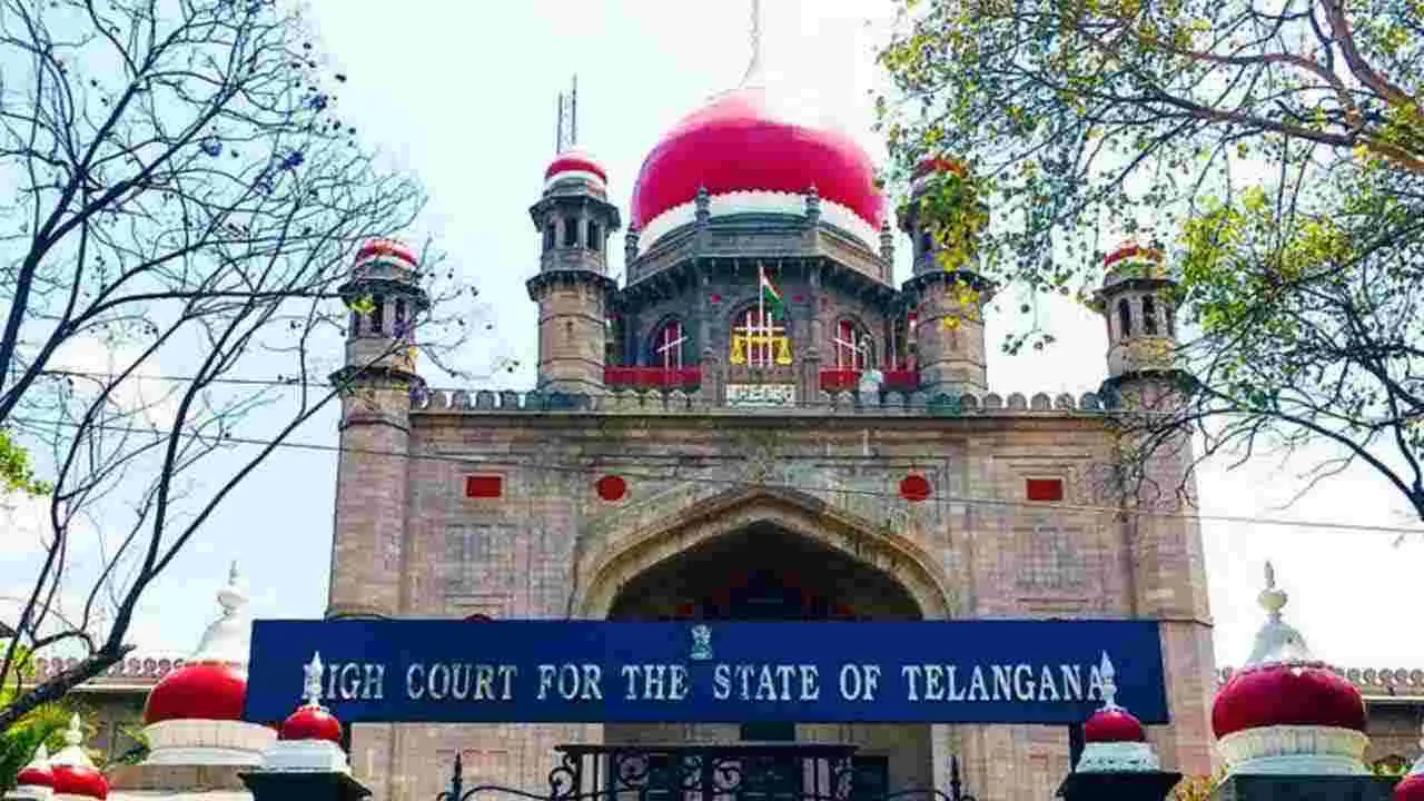 High Court: మాగనూర్ ఫుడ్ పాయిజన్‌పై హైకోర్టు సీరియస్.. అధికారులకు పిల్లలు లేరా అంటూ ప్రశ్న..