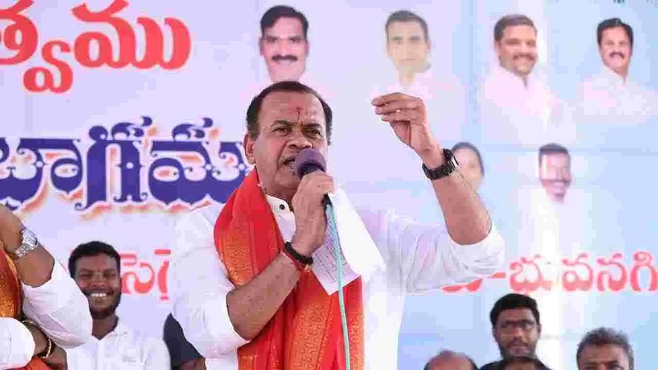 TG Ministers: యాదగిరిగుట్ట లక్ష్మీ నరసింహ స్వామి సేవలో మంత్రులు