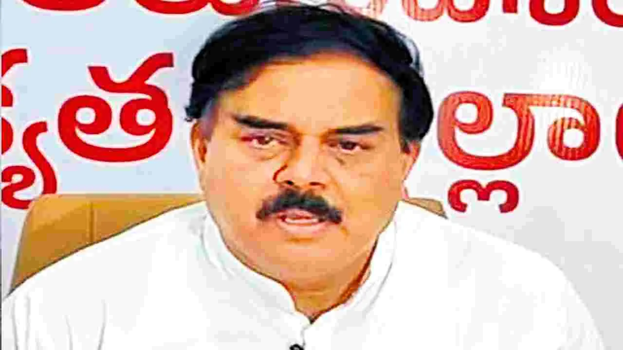 తేమ 25 శాతం ఉన్నా కొంటాం :  మనోహర్‌