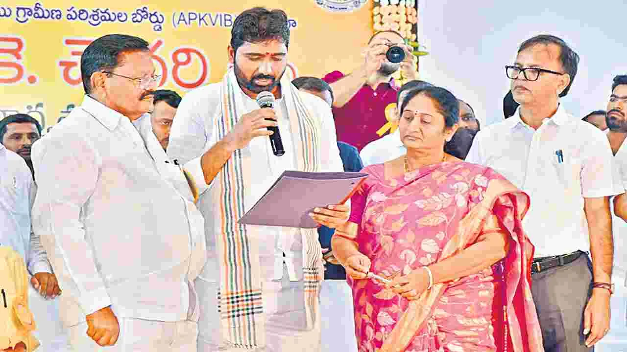 ఖాదీ గ్రామీణ పరిశ్రమల బోర్డు చైర్మన్‌గా కేకే చౌదరి