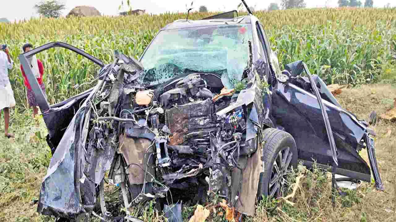  Car Accident : ముగ్గురు వైద్యుల దుర్మరణం