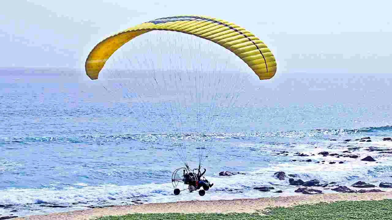 Paragliding :  విశాఖలో పారాగ్లైడింగ్‌ 