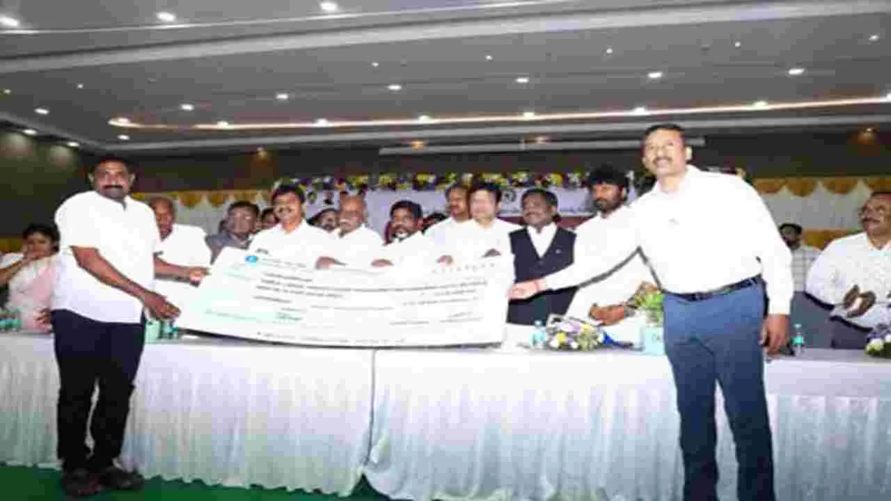 సంక్షేమంలో సాటి... లాభాల్లో మేటి