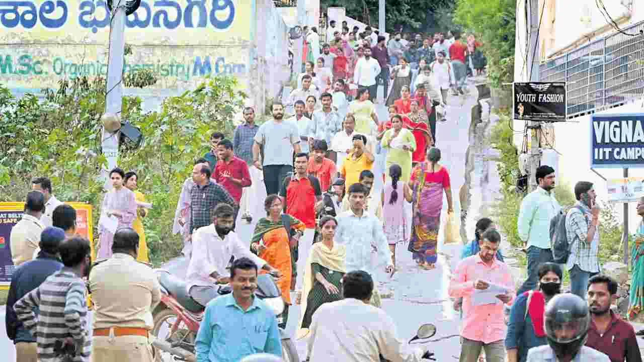 గ్రూప్‌-2 తొలిరోజు పరీక్షలు ప్రశాంతం