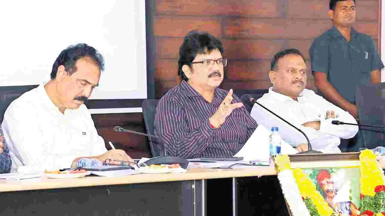 సంక్షేమ పథకాలకు అర్హులను ఎంపిక చేయాలి