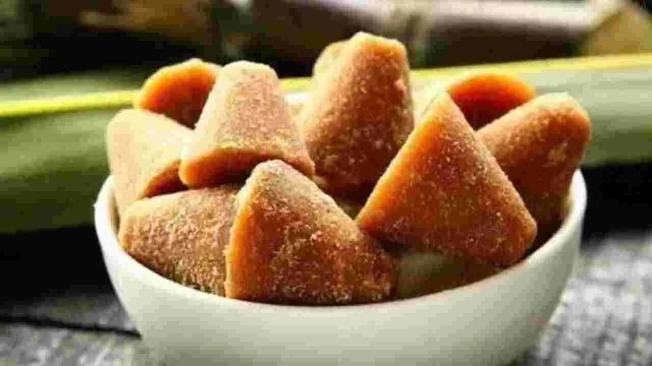 బెల్లం ఎక్కువగా తింటే ఈ సమస్యలు వస్తాయి..