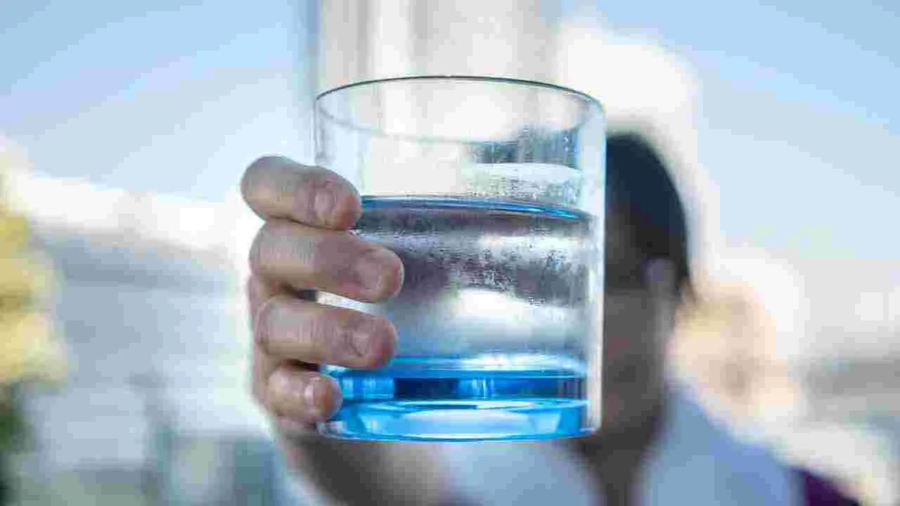 ఉదయాన్నే ఖాళీ కడుపుతో ఉప్పునీరు తాగితే ఇన్ని లాభాలా..