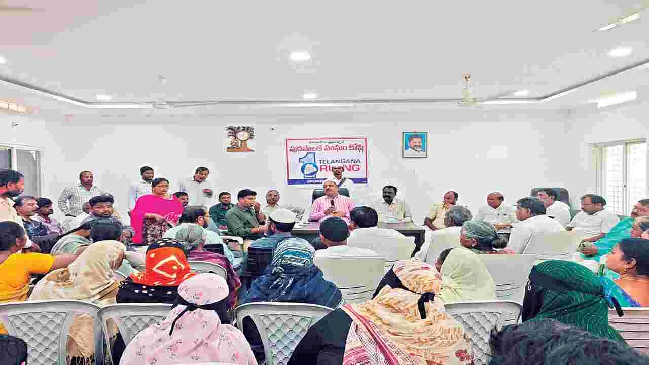 రోడ్డు విస్తరణకు అందరూ సహకరించాలి