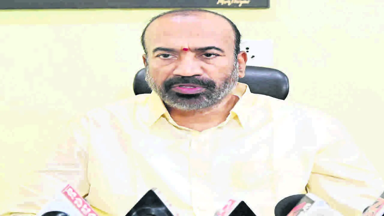 Ex MLA : అవే ద్వారా  నిజాయితీపరులకు అవార్డులు