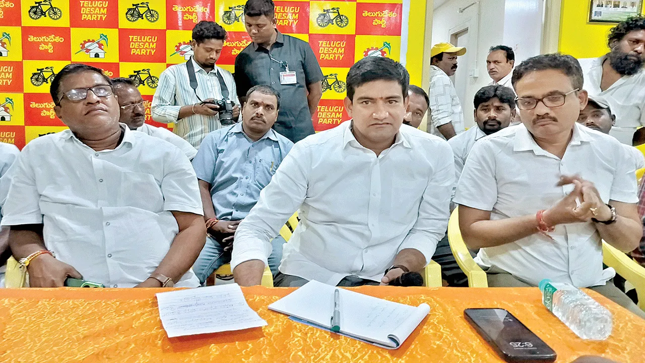 రూ.350 కోట్లతో గ్రామీణ రోడ్లు: మంత్రి