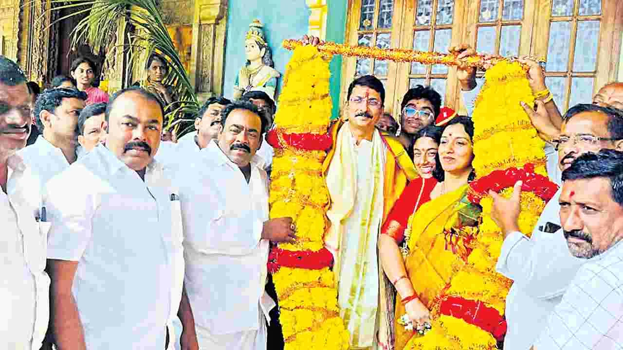 High Court judge: ఇలవేల్పును దర్శించుకున్న జస్టిస్ చల్లా గుణరంజన్