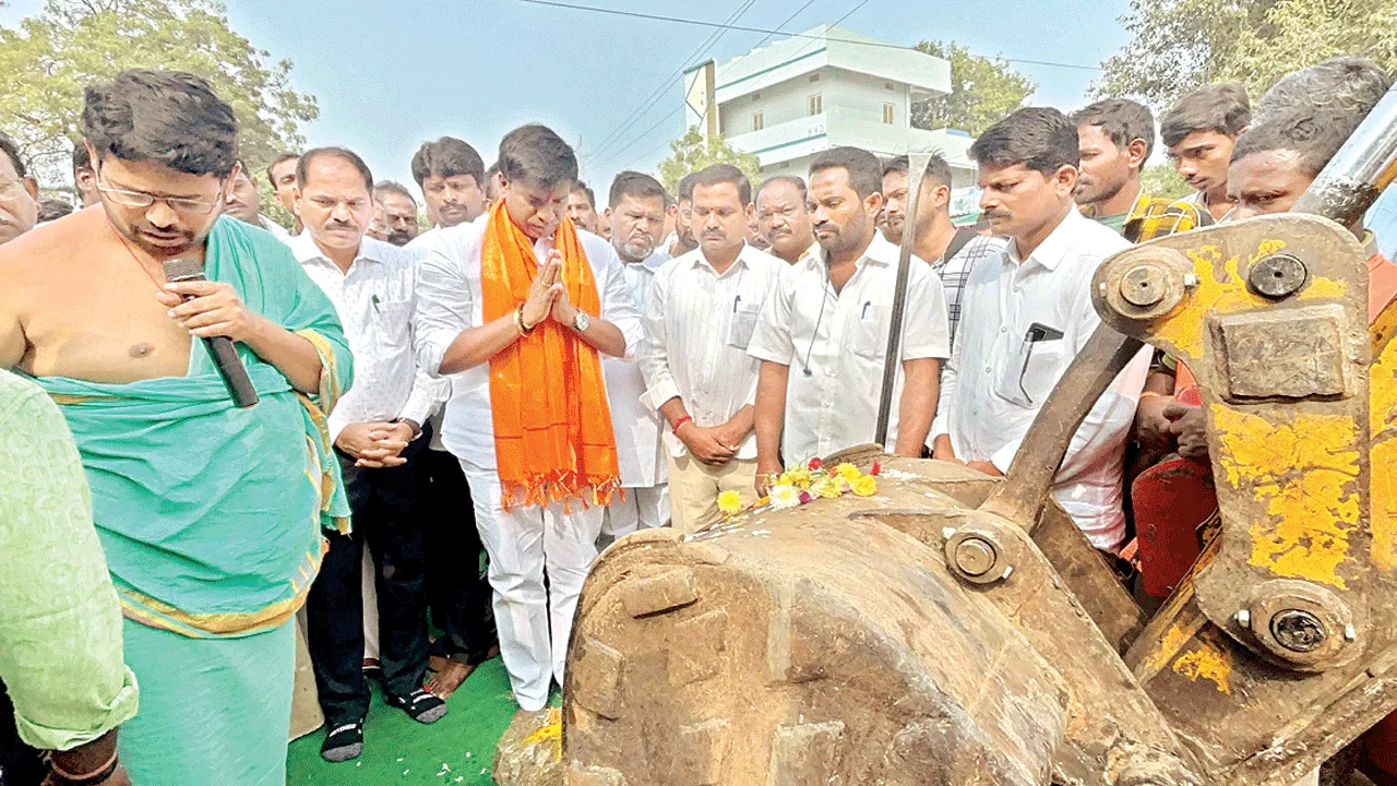 జమిలి ఎన్నికలు వస్తాయని సంబరపడుతున్నారు 