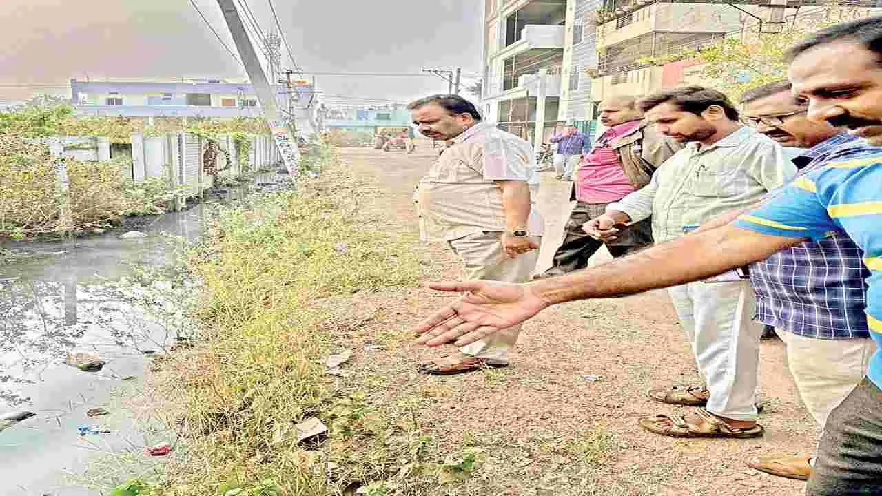 డ్రైనేజీ వ్యవస్థను సమన్వయంతో నిర్వహించాలి