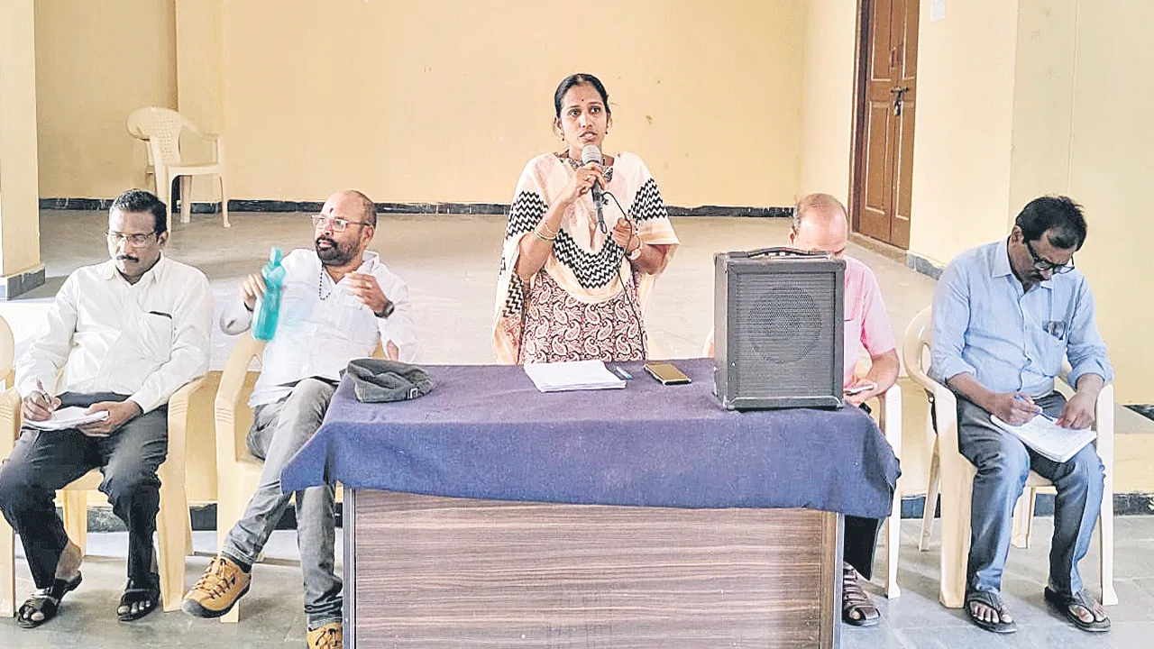 అర్హులందరికీ పథకాలు వర్తింపజేయాలి
