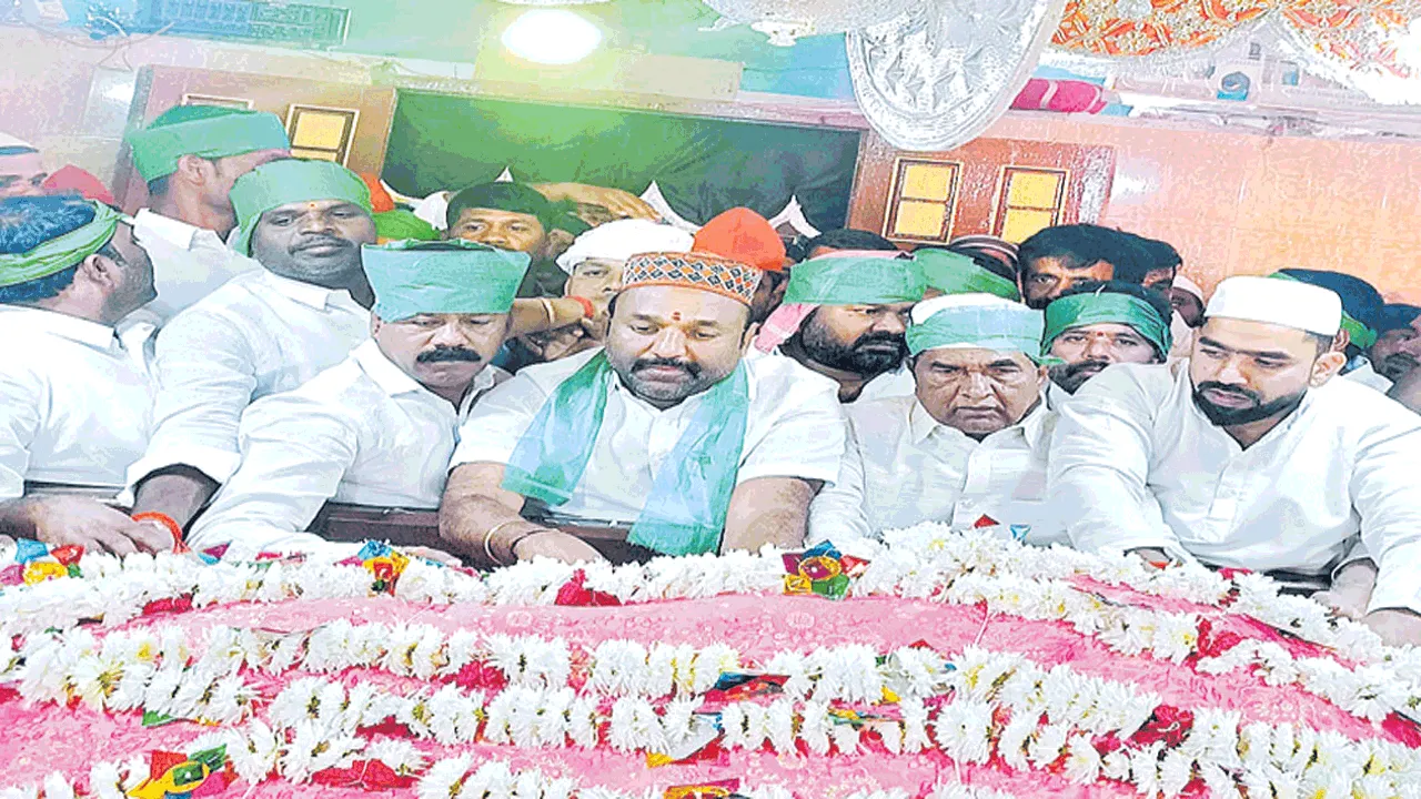 హజ్రత్‌ జేపీ దర్గాలో గుసూల్‌ ఏ షరీఫ్‌