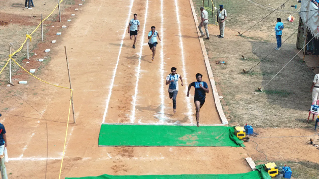 దేహదారుఢ్య పరీక్షల్లో 317 మంది అర్హత