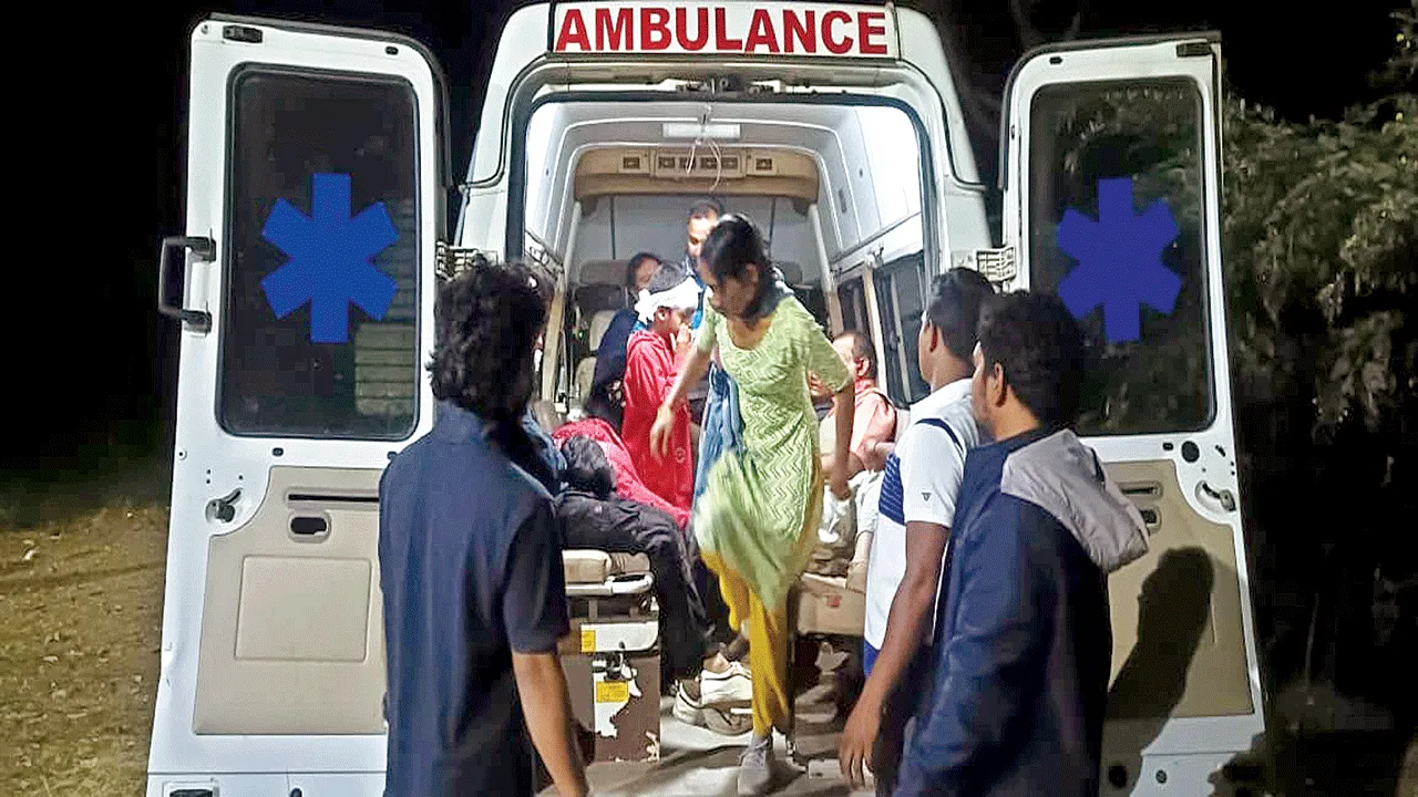 accident: రక్తమోడిన రోడ్డు