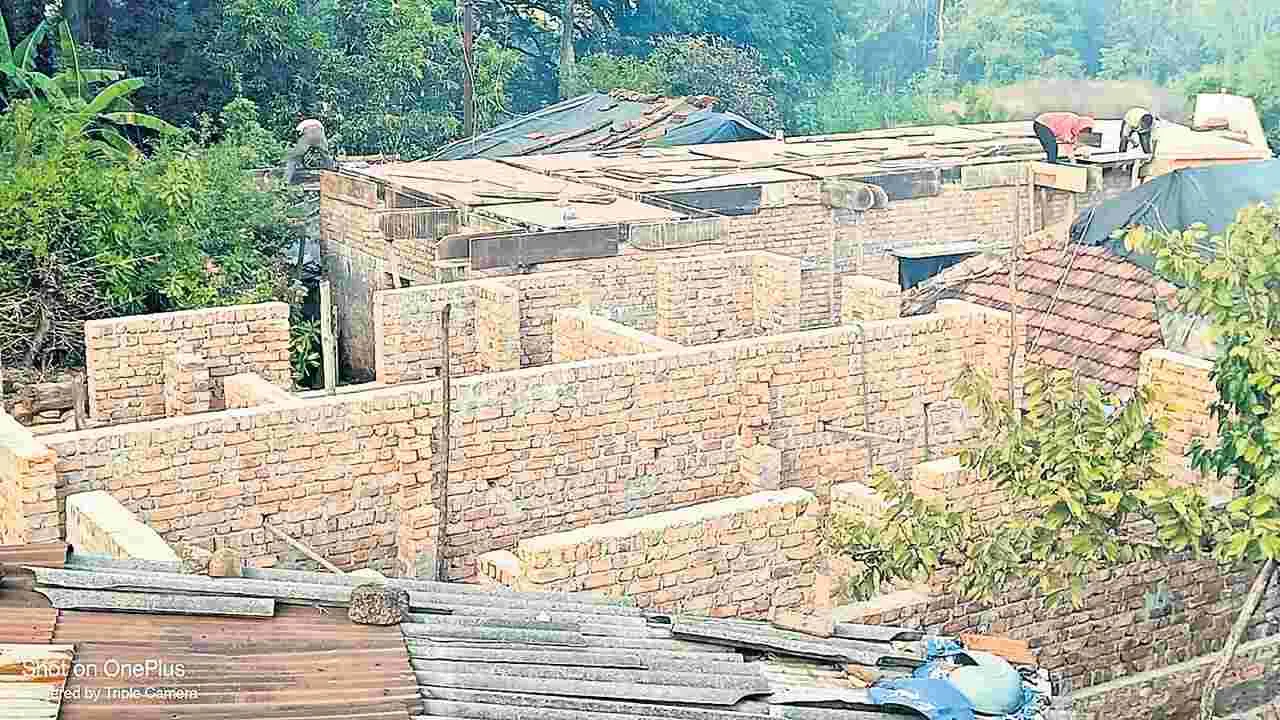 చకచకా జన్మన్ ఇళ్ల నిర్మాణాలు