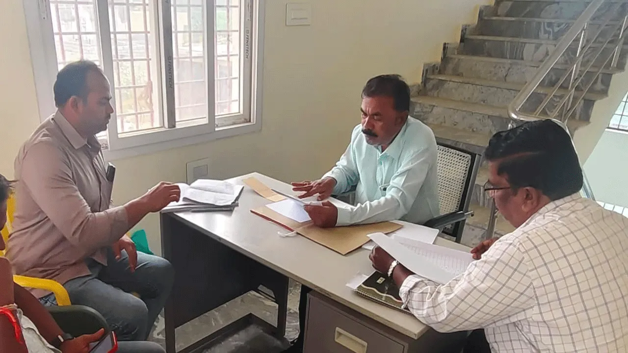 పంచాయతీ నిధుల దుర్వినియోగంపై ఫిర్యాదు