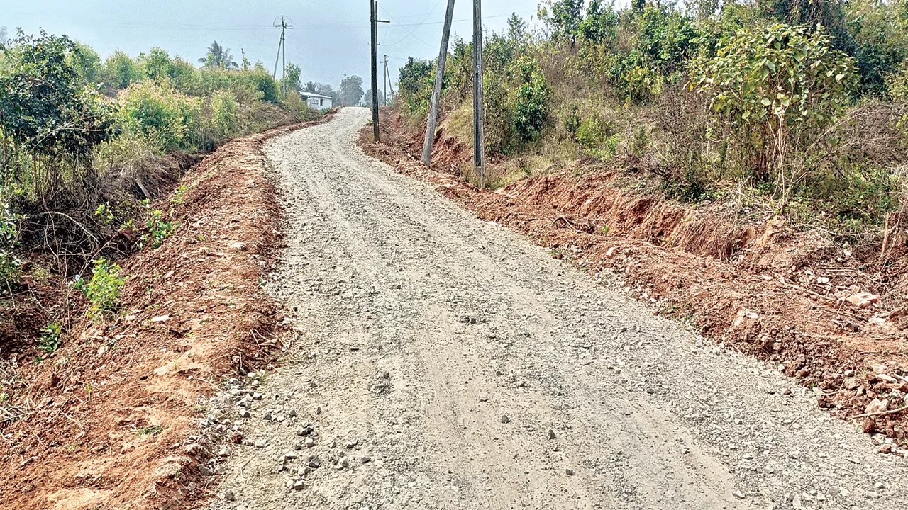 tribal roads: గిరిజన రోడ్లకు మోక్షం