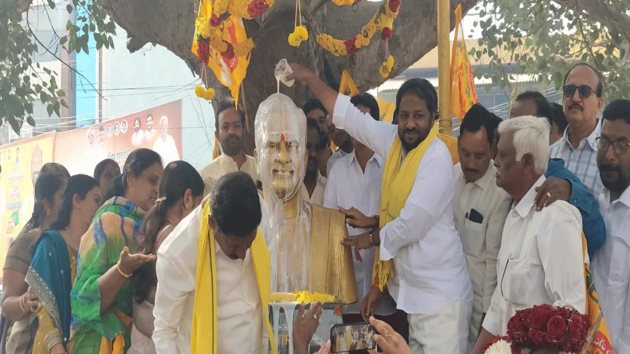 పేదల పెన్నిధి ఎన్టీఆర్