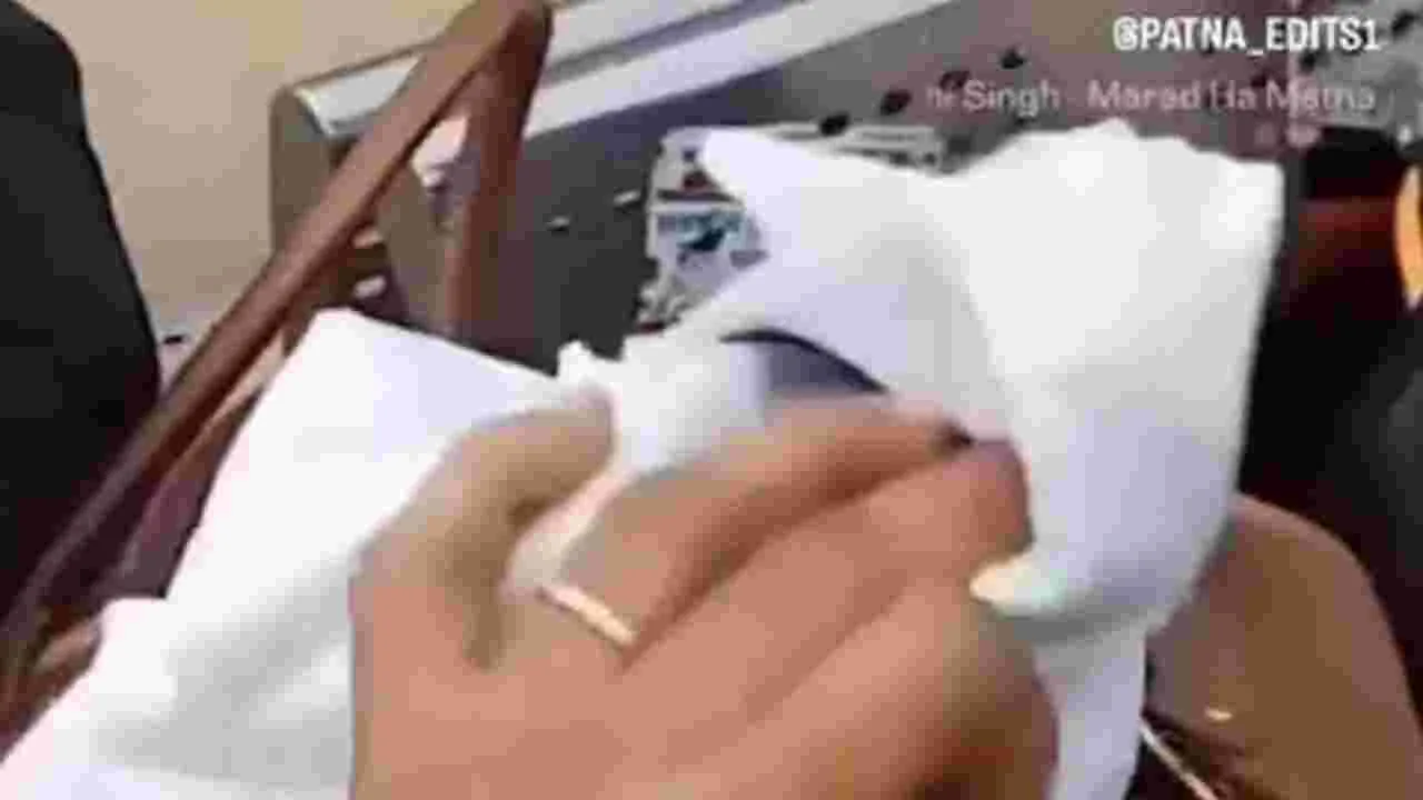 Viral: ఇలా తయ్యారయ్యారేంట్రా బాబూ.. రైలు దిగేముందు ఈ ప్రయాణికులు ఏం చేశారో చూస్తే..