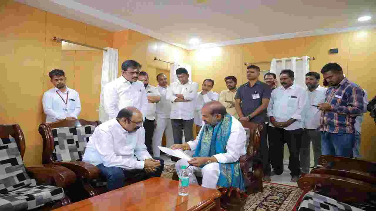 మహాశివరాత్రి జాతర వైభవంగా నిర్వహించాలి