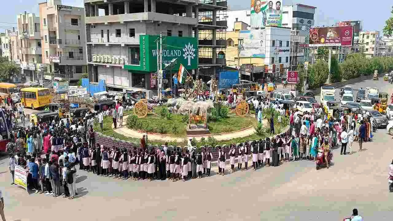 మూడేళ్లుగా ఎదురుచూపులు