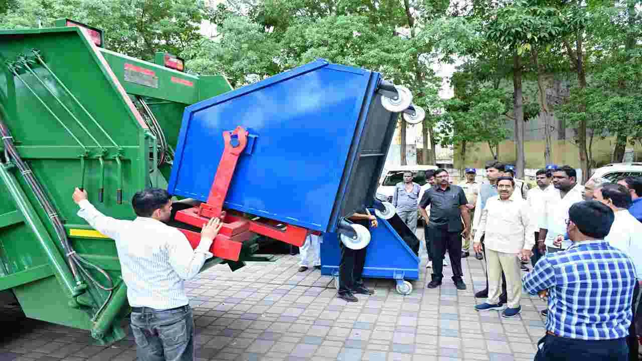 నగరంలో చెత్త తొలగింపునకు కంప్యాక్టర్‌ వాహనం